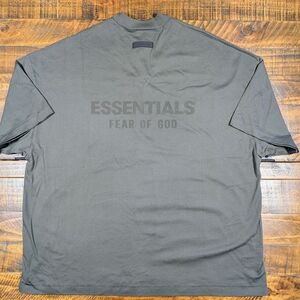 Fear of God Essentials Men V-Neck Stretch Olive Short Sleeve T-Shirt Size M